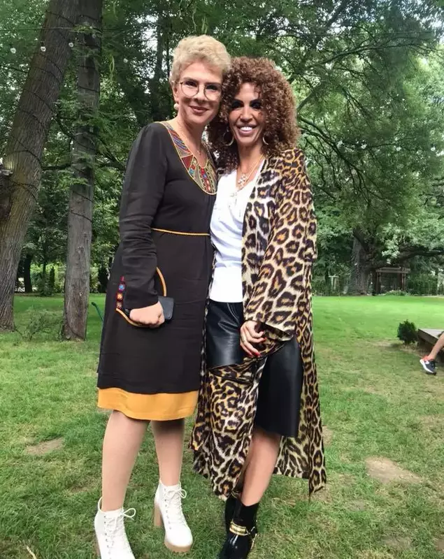 36175907_371115533292586_3699735642532478976_n