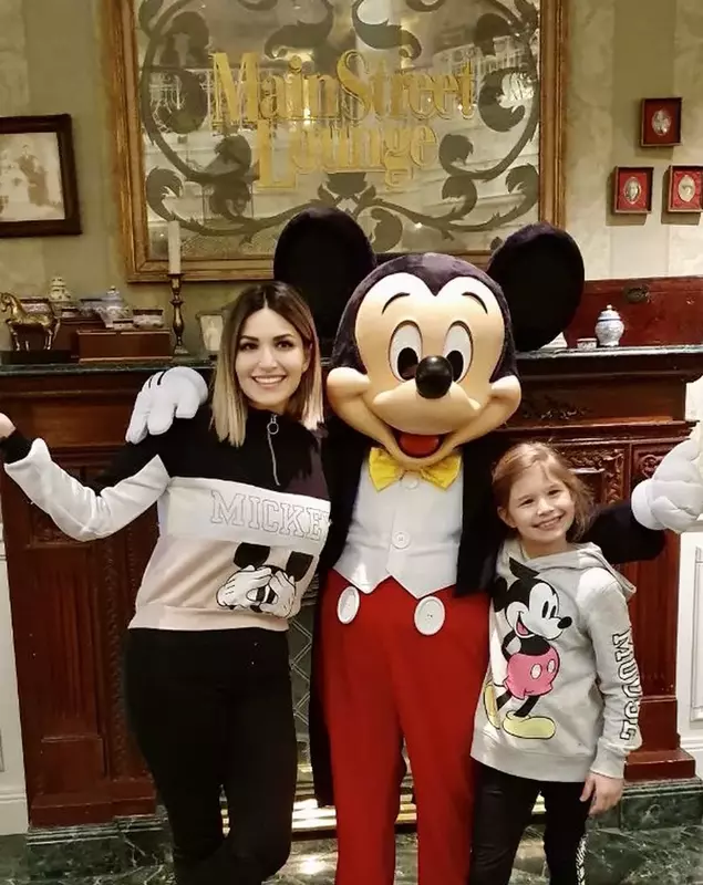 ela-craciun-disneyand-3