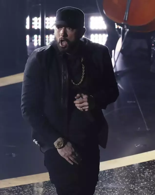 Eminem, apariție surpriză la premiile Oscar