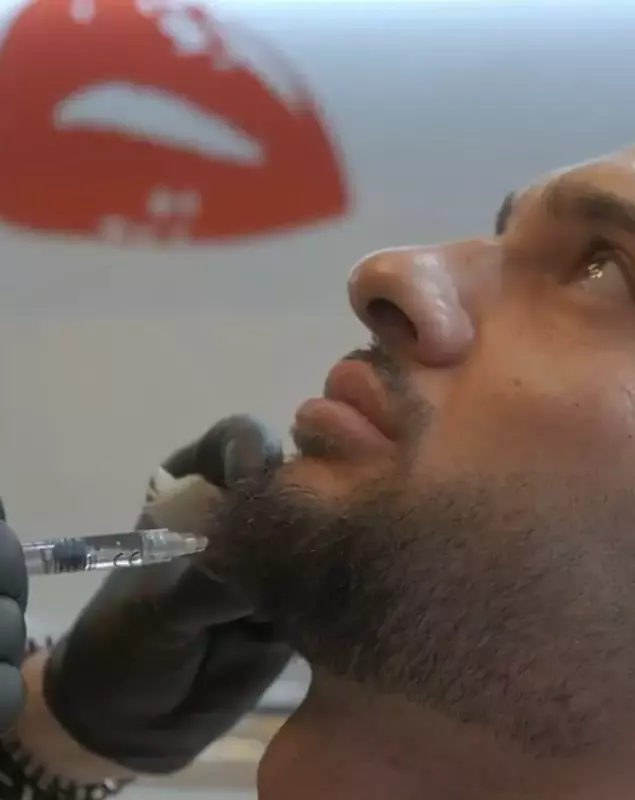 dorian popa interventie estetica mandibula