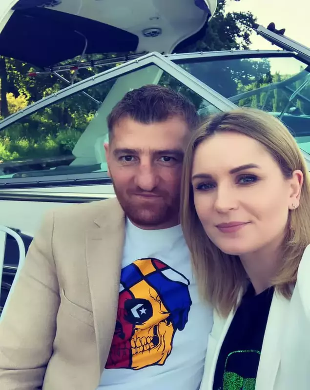 catalin morosanu se muta fara sotie la bucuresti 2