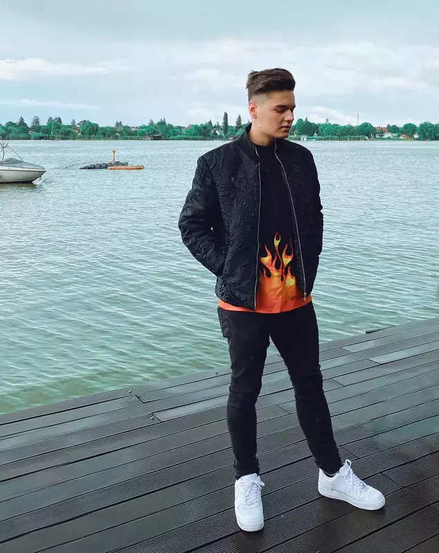 selly-tinute-comentate-de-iulia-albu-3