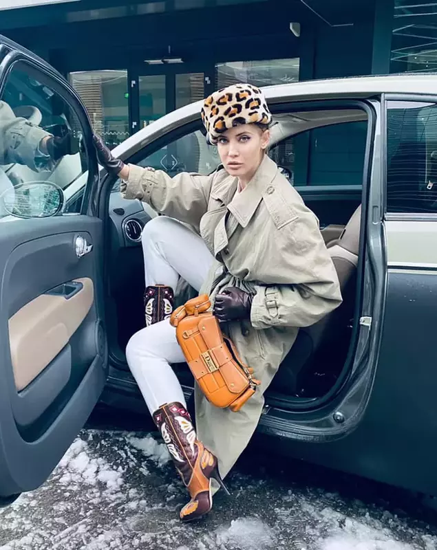 128878421224706925677872473613132931784852n