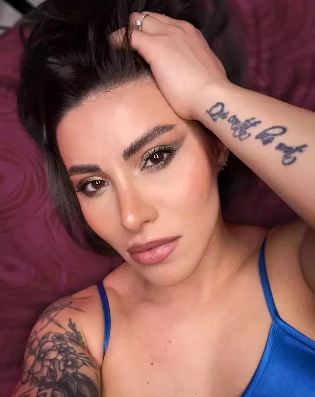 2752835795197133895157218124093636570727710n