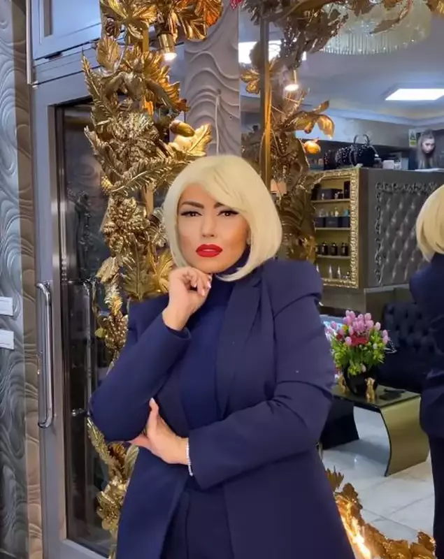 andreea-mantea-blonda-1