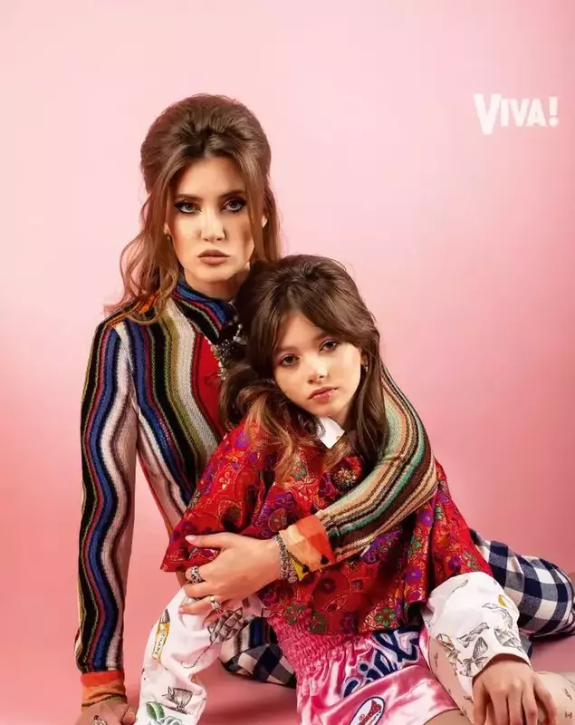 iulia-albu-si-mikaela