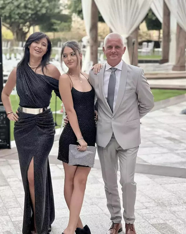 virgil-iantu-si-familia-sa-1