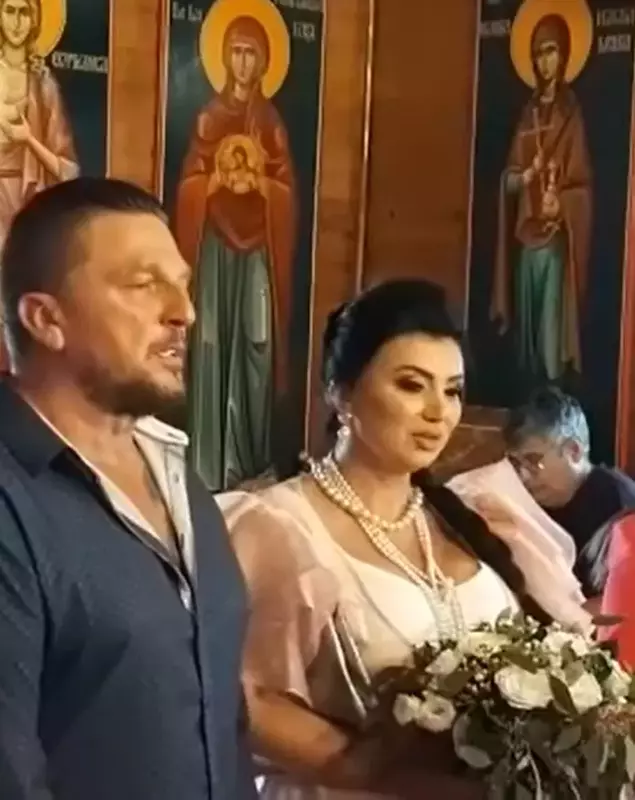 adriana-bahmuteanu-copil-cu-logodnicul-george-1