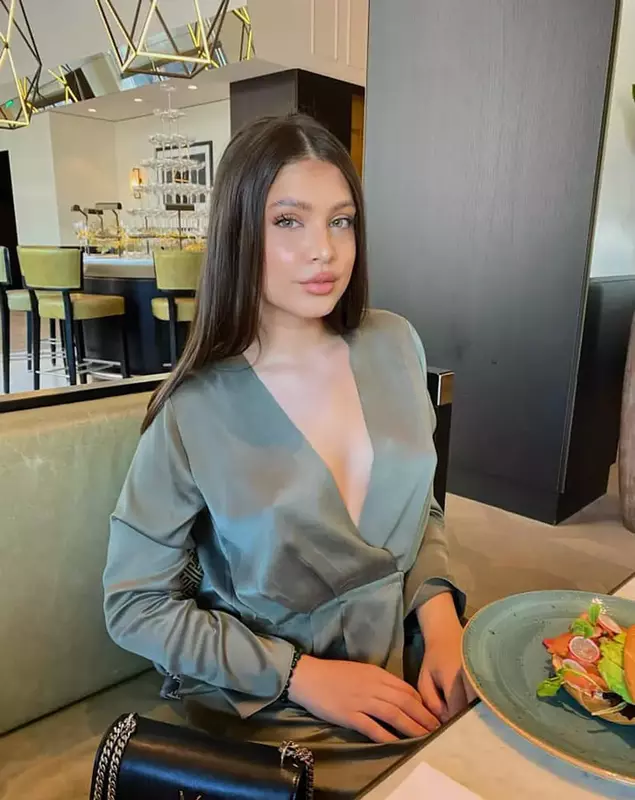 elena-chiriac-studenta-in-londra-5