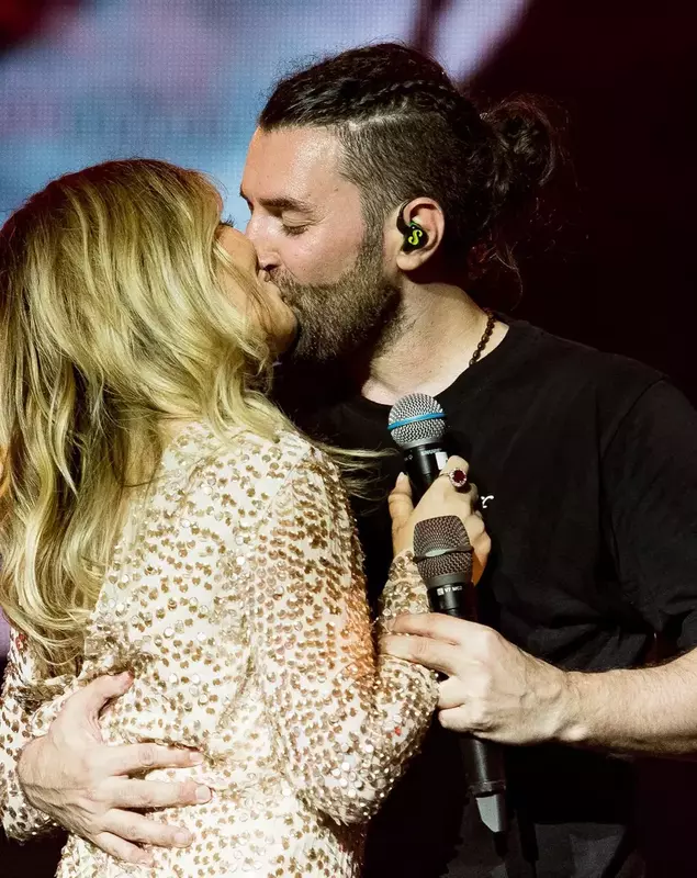 gina-pistol-si-smiley-2