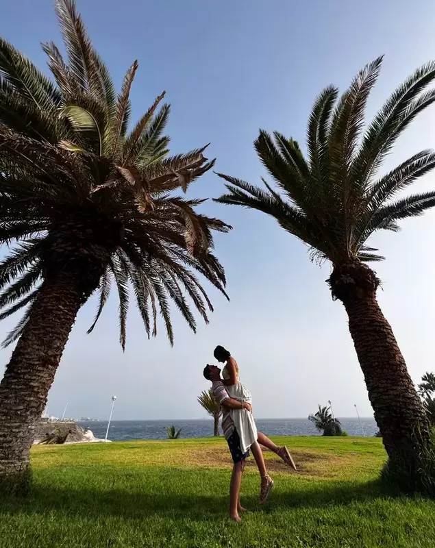 actori-serialul-adela-in-vacanta-1