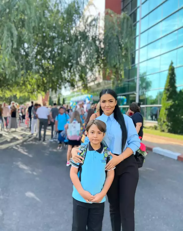 baiatul-andreei-mantea-la-scoala