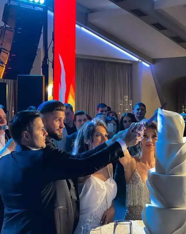 liviu-varciu-si-anda-calin-au-fost-nasi-de-cuninie-sotia-si-fiica-prezenatorului-tv-au-stralucit-atat-de-mult-ma-bucur-1