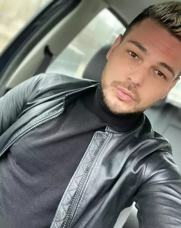 razvan-botezatu-cu-ce-se-ocupa-8