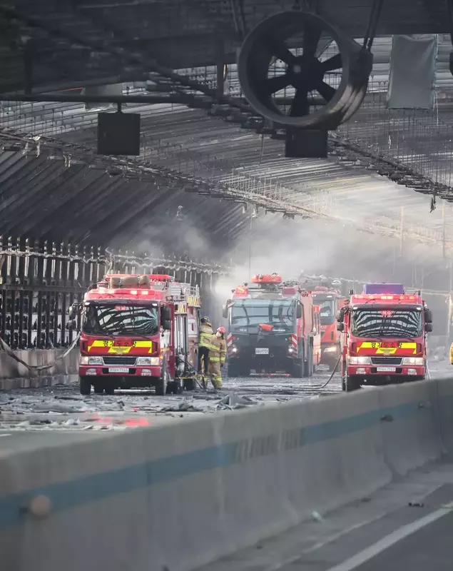 Six dead in expressway tunnel fire in Gwacheon
