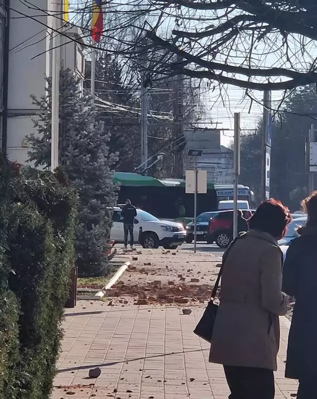 32719610816307889206735852649465379858079227n