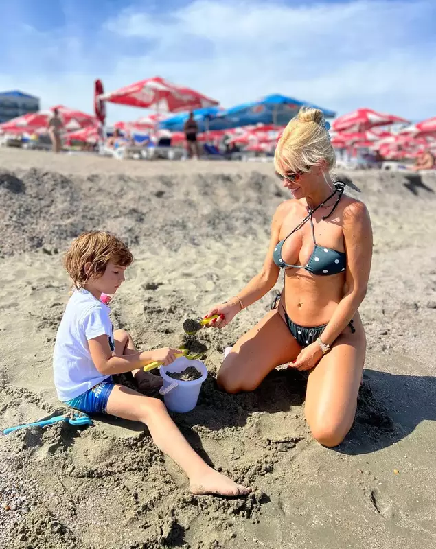 andreea-banica-hotel-eforie-nord-3