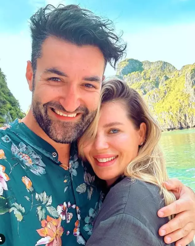 gina-pistol-si-smiley-2-2