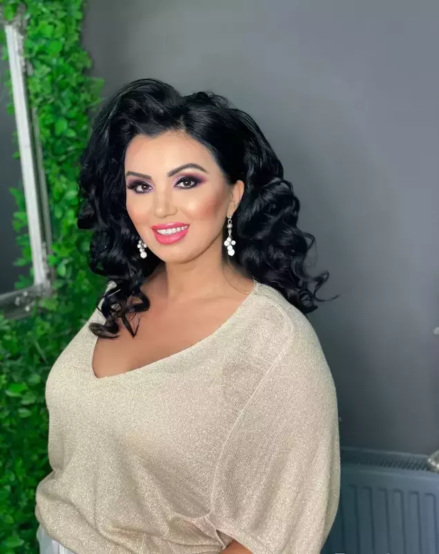 adriana-bahmuteanu-3