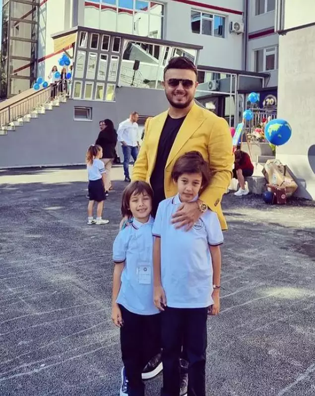 gabi-badalau-si-baietii