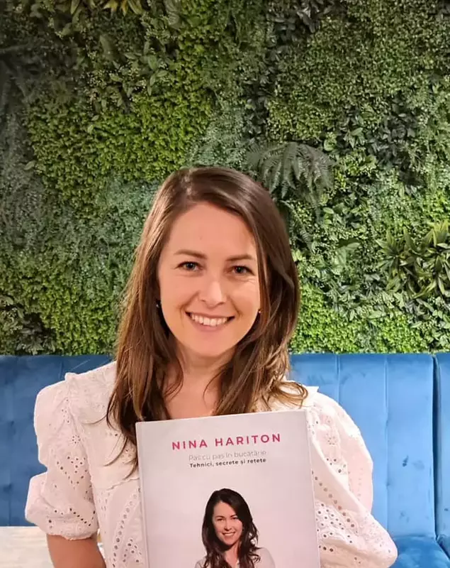 nina-hariton-carte-chefi-al-cutite-3
