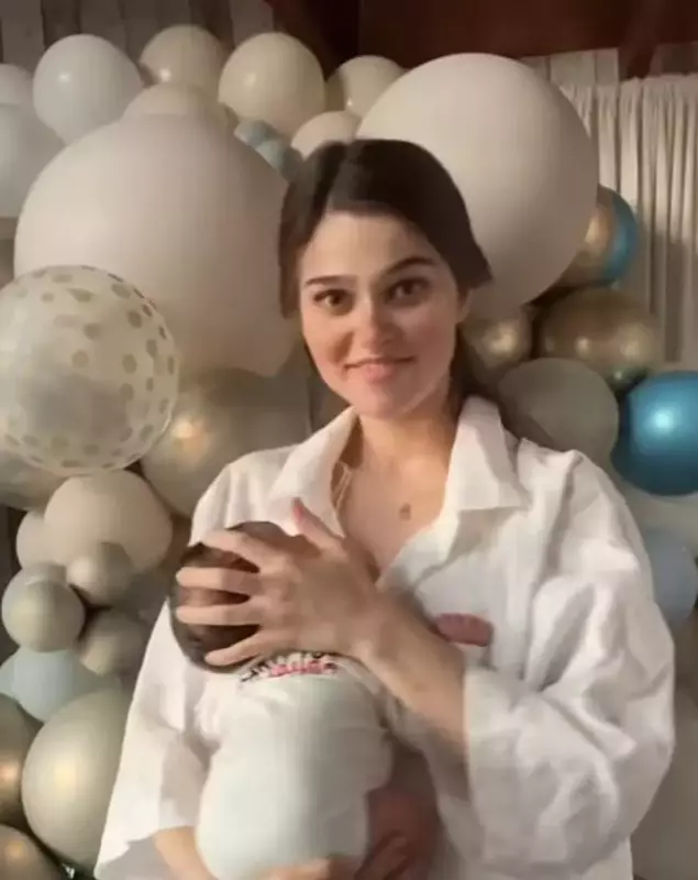 theo-rose-si-sasha-ioan