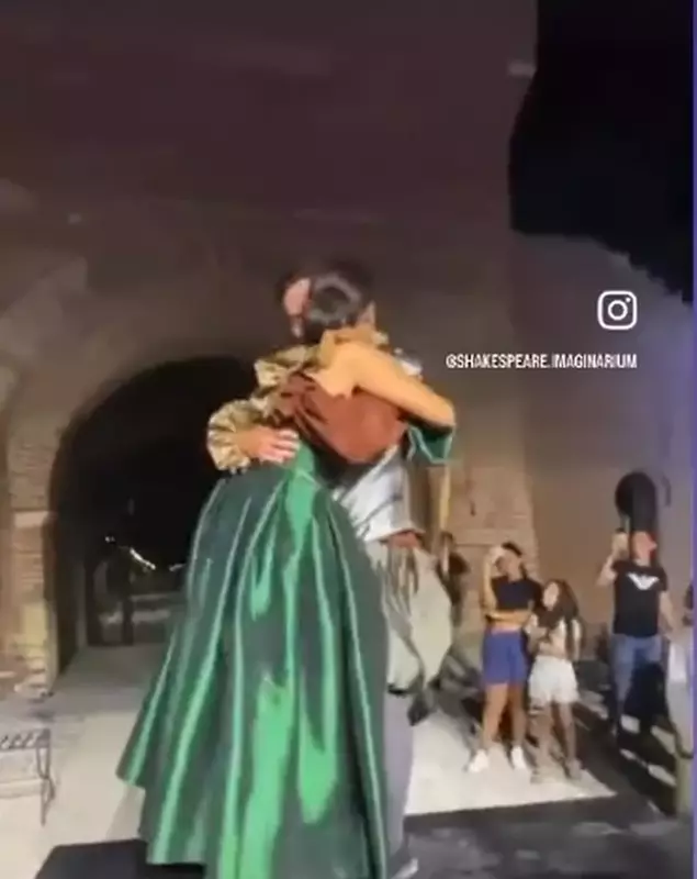 vlad-gherman-a-cerut-o-in-casatorie-pe-oana-mosneagu-8