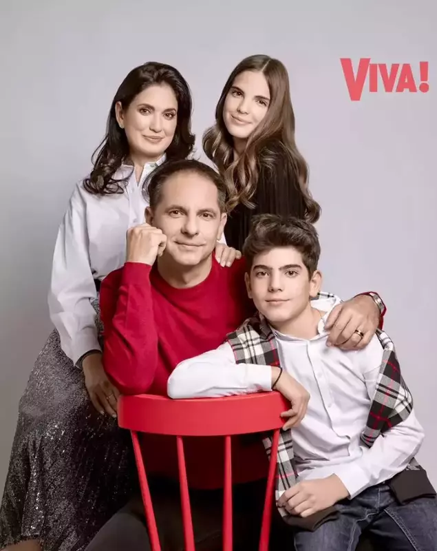 dan-negru-si-familia-2