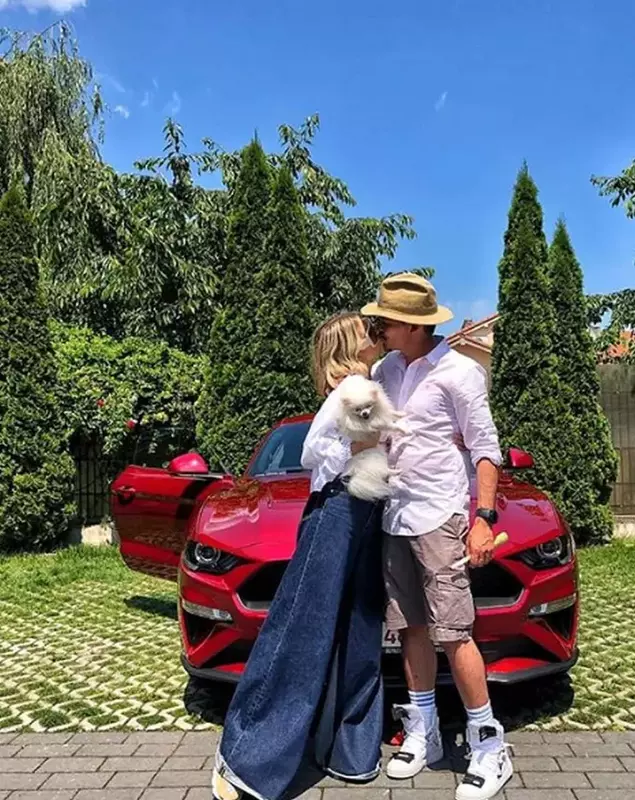 Lidia Buble, mașină cadou de la Răzvan Simion (1)