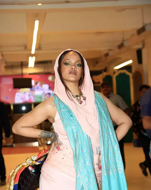 Rihanna is seen at Mumbai airport