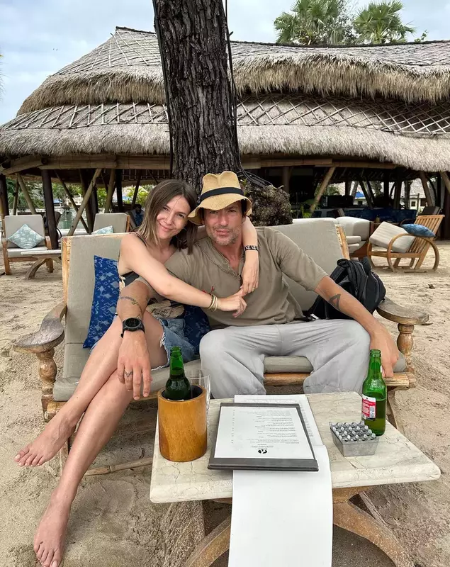 Adela Popescu și familia (1)