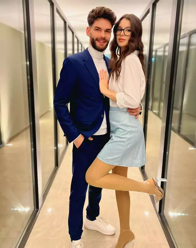 32316222012165099859400706178449955532696844n