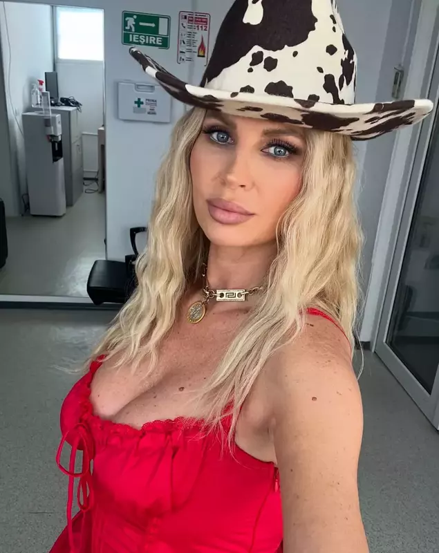 Andreea Bănică (13)