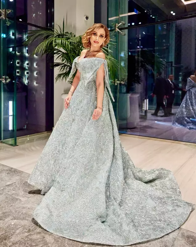 Iulia Vântur (8)