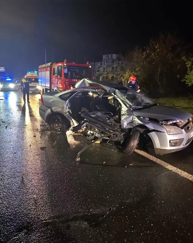 Zeci de persoane implicate într-un accident în județul Giurgiu. Foto: ISU