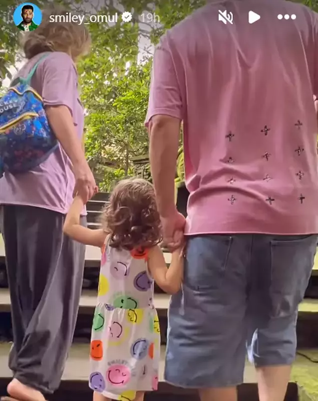 smiley vacanta asia gina pistol josephine 4