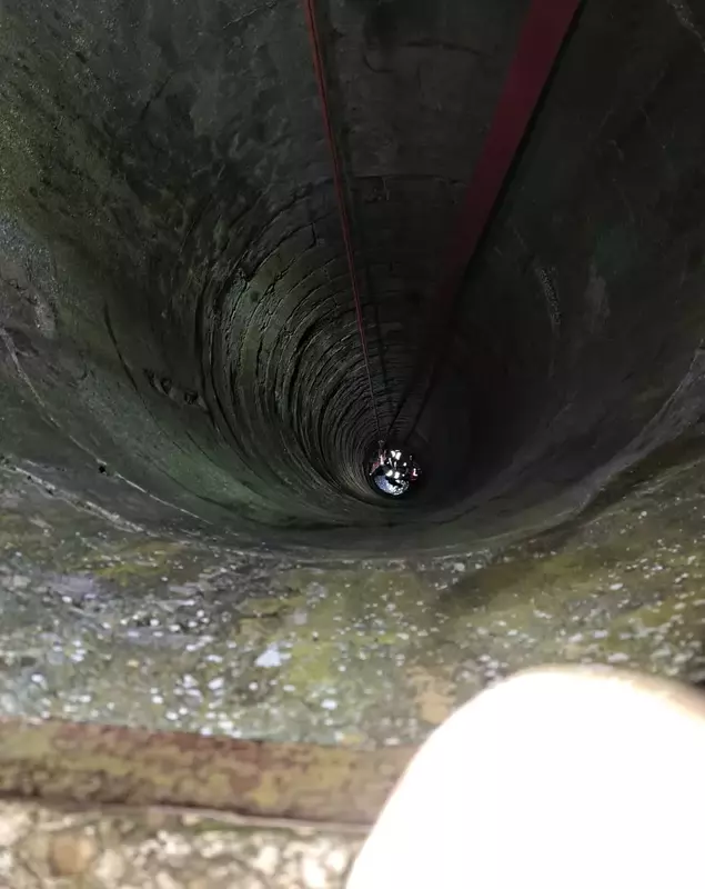 Un bărbat a căzut într-o fântână în Dolj în timp ce o păzea, un obicei tradițional de Bobotează în Oltenia (0)