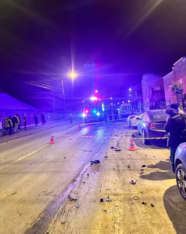 Imagine de la locul accidentului petrecut la Câmpia Turzii, unde o mamă a doi copii a fost ucisă de un șofer de 19 ani