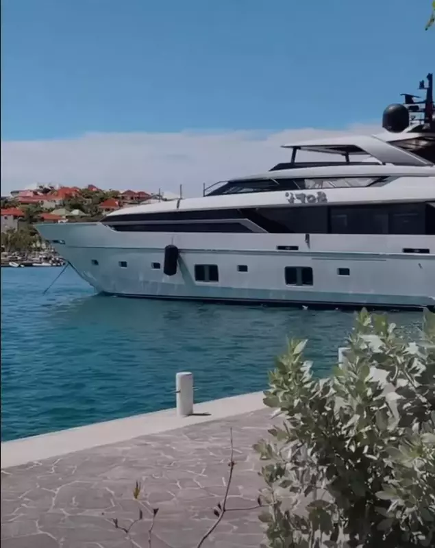 Lidia Buble vacanta st barth 10