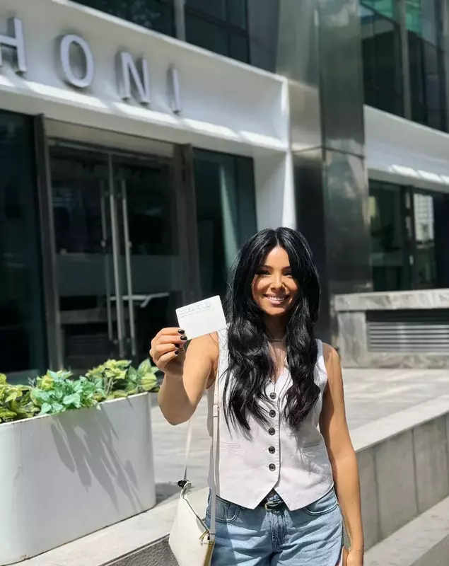 corina caragea a votat in shanghai 4