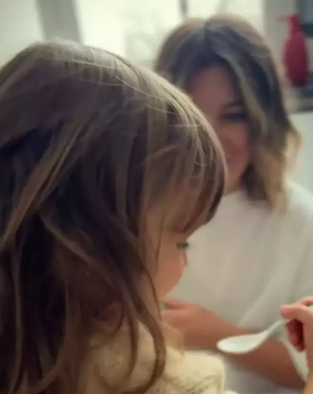 Josephine, fiica lui Smiley și a Ginei Pistol (6)