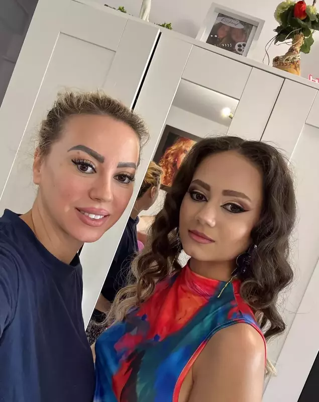 Larisa Dragulescu și fiica Beatrice