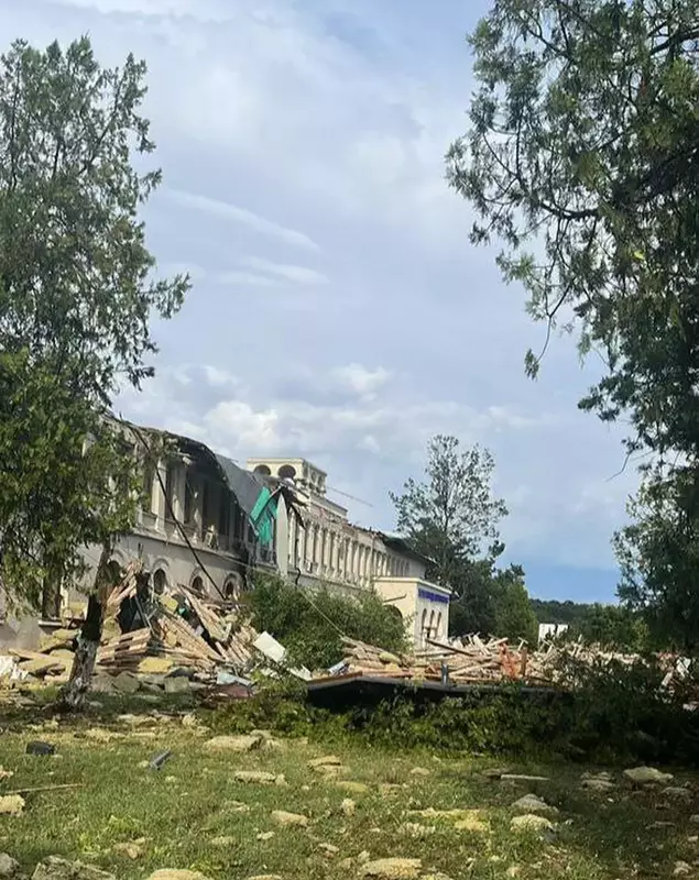 Academia de Ploiție, după furtună – 17-iulie-2025- MeteoPlus (2)