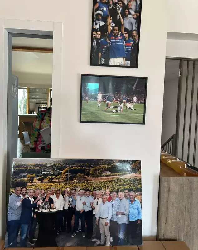cu trofeul de la Euro 84 deasupra capului