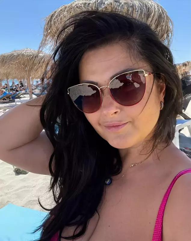 Gabriela Cristea in costum de baie 4