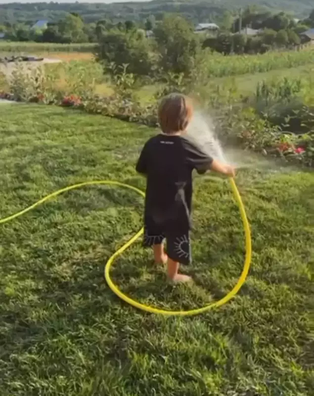 imagini casă Susani – Adela Popescu (3)