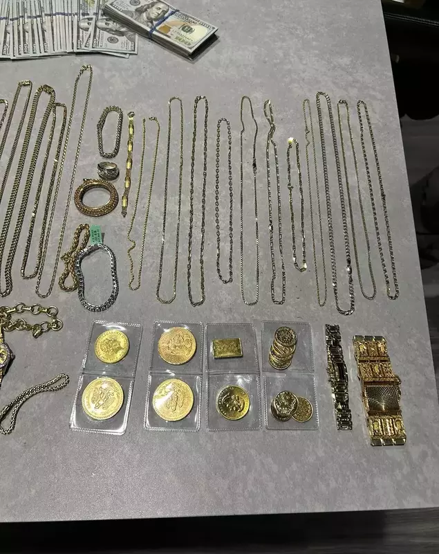 Bunuri descoperite asupra românului. Foto Facebook