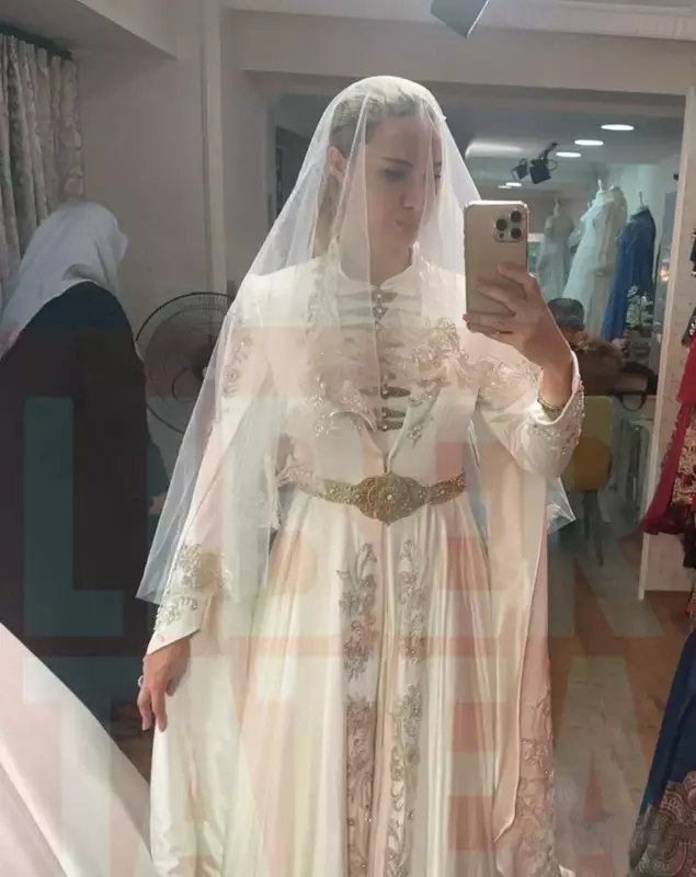 Otilia Brumă în rochia de mireasă pe care o va purta la nunta tradițională din Turcia