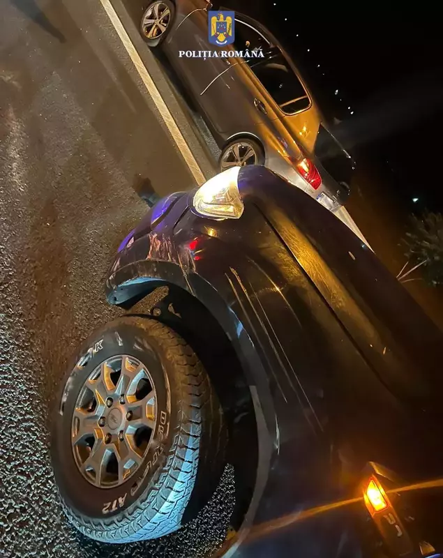 Un șofer care a furat o mașină nu a putut fi prins de Poliția din Ungaria și a trecut granița în România 1