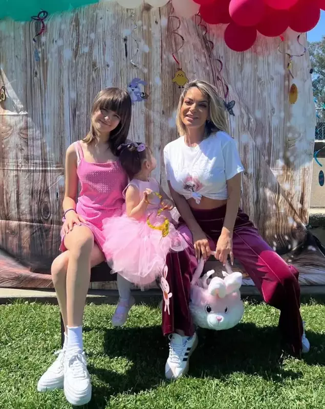 Andreea Antonescu și fetele ei